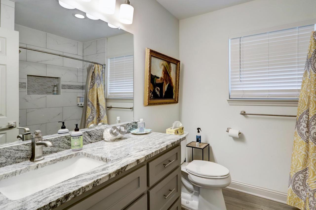 Kingwood Cottage - 10 Mins From Iah - Lake Front Humble Buitenkant foto