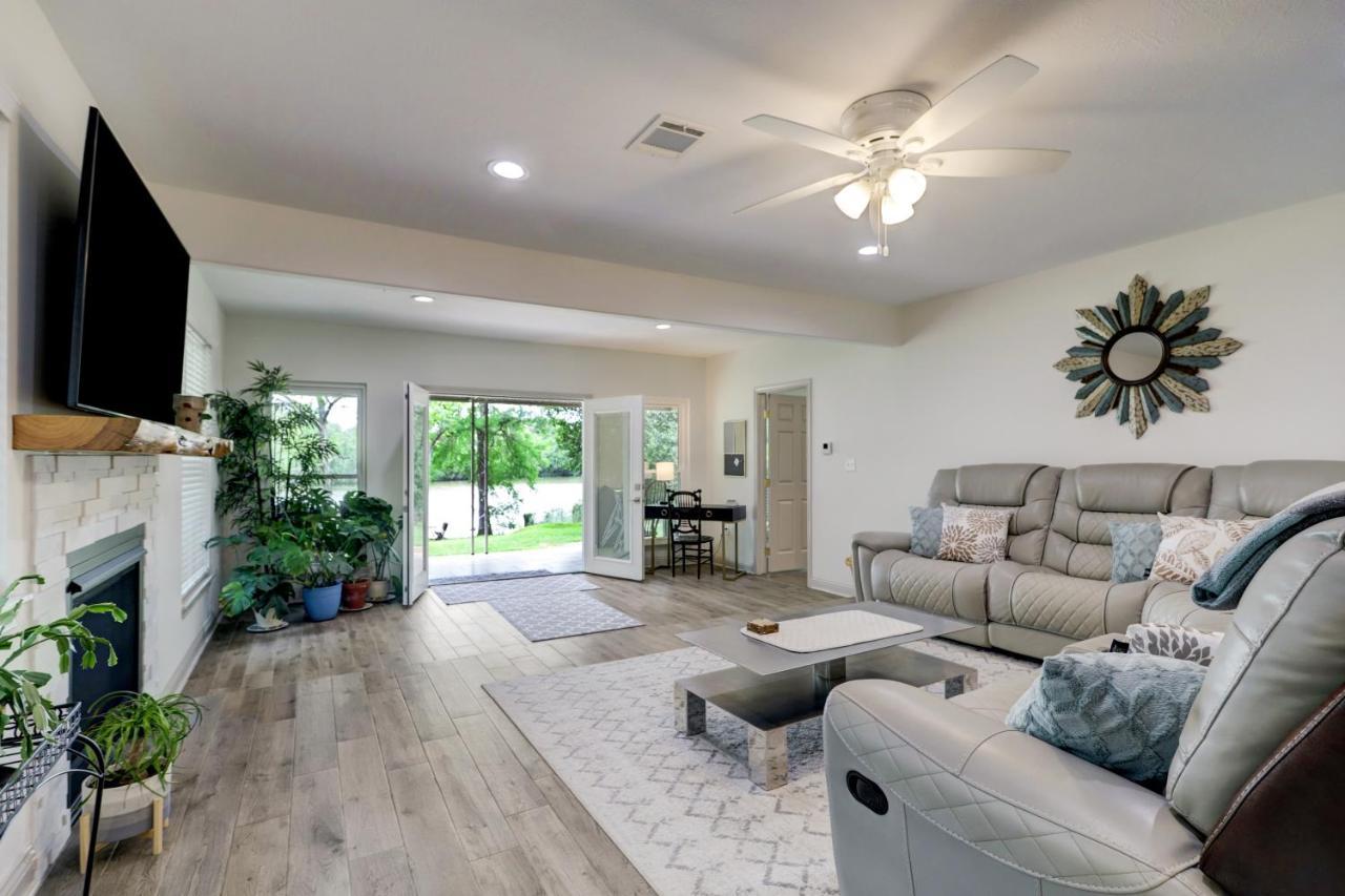 Kingwood Cottage - 10 Mins From Iah - Lake Front Humble Buitenkant foto
